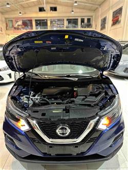 نيسان قاشقاي